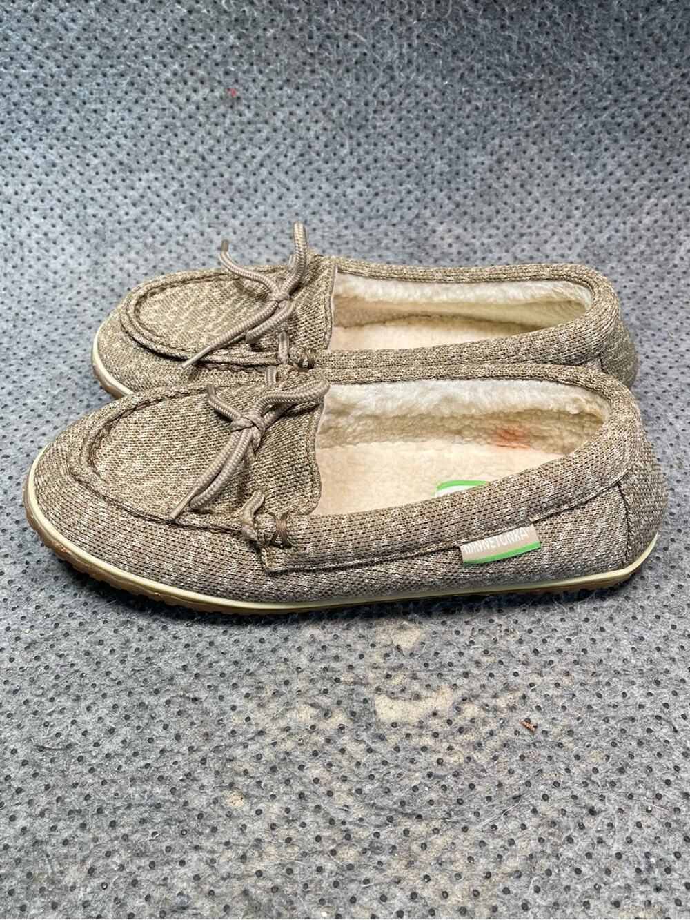 Minnetonka Eco Oak Recycled Moccasins Size 8 Women’s